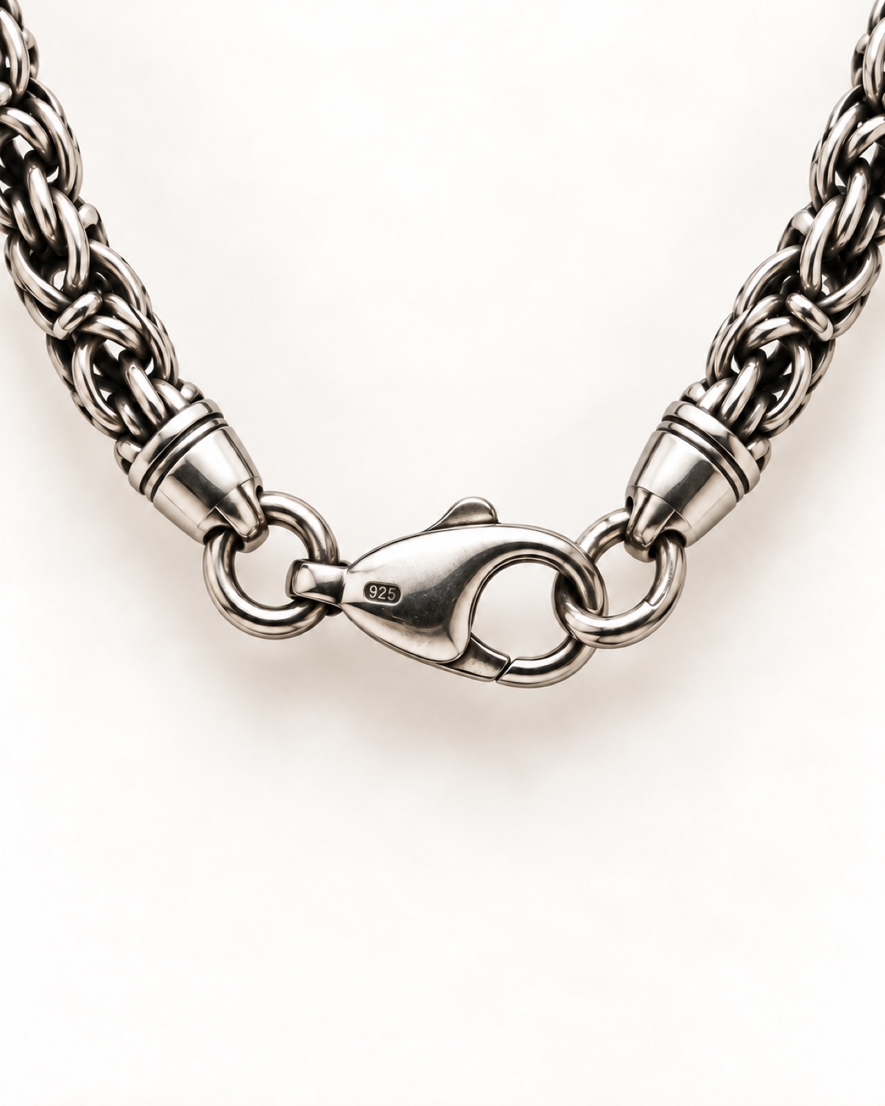 Elk Pendant — Hardware detail
